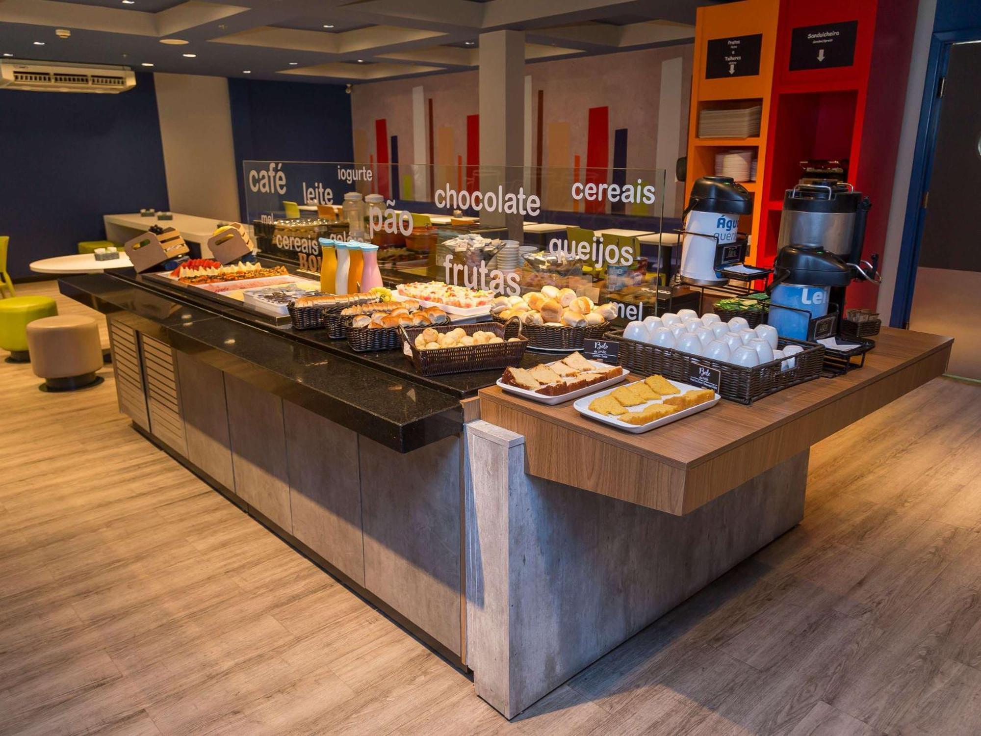 Ibis Budget Curitiba Centro Eksteriør bilde