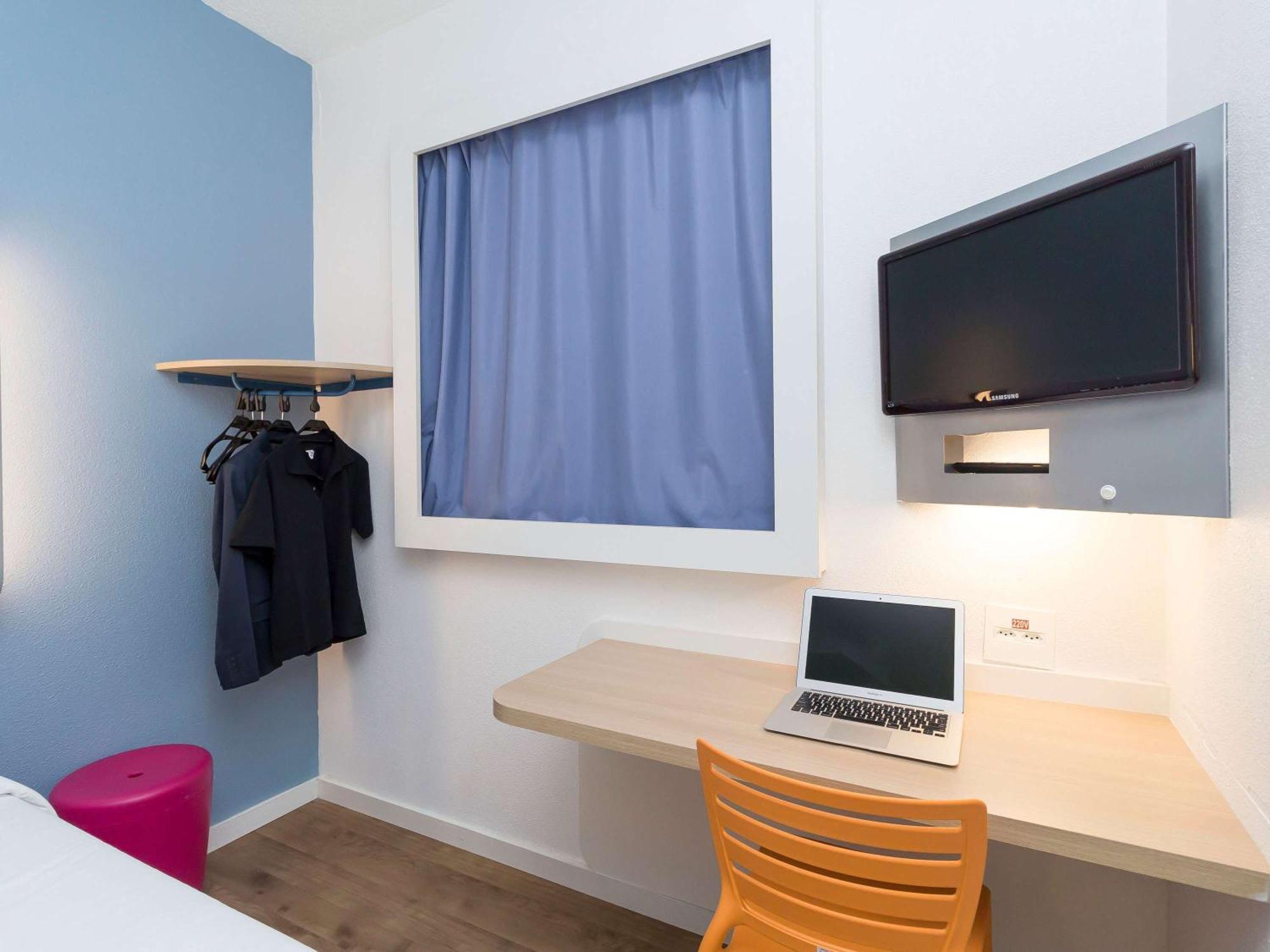 Ibis Budget Curitiba Centro Eksteriør bilde