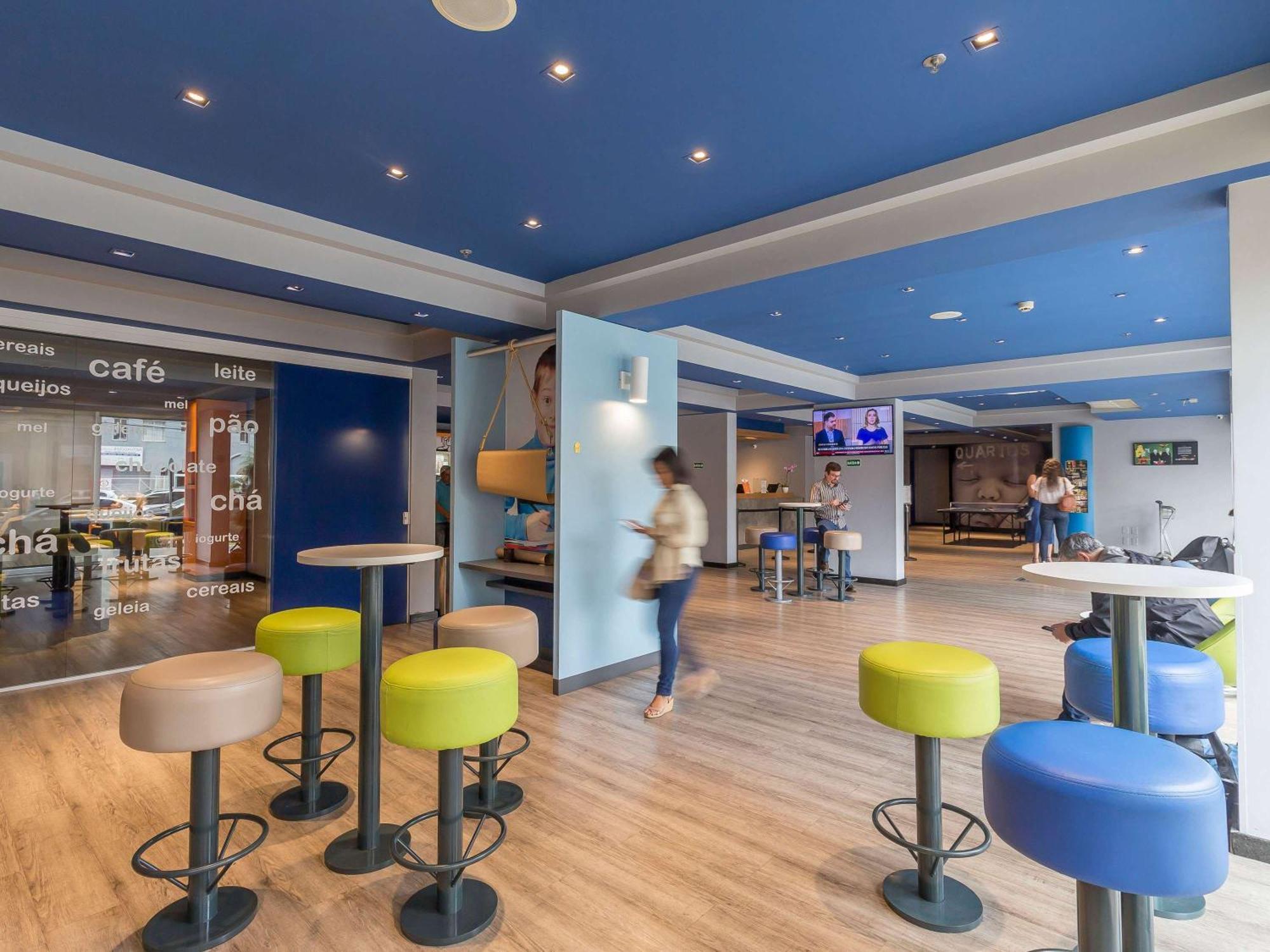 Ibis Budget Curitiba Centro Eksteriør bilde