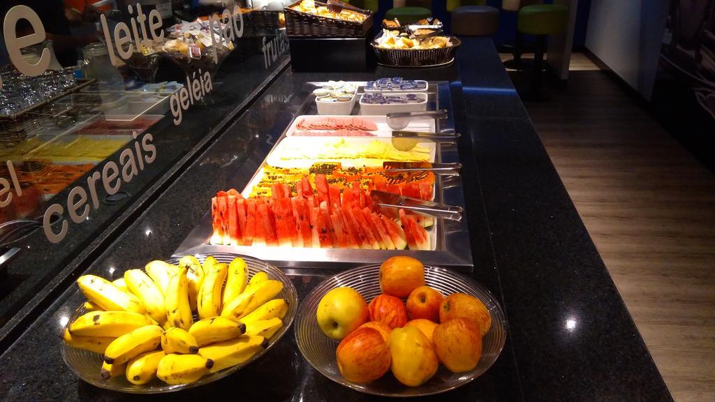 Ibis Budget Curitiba Centro Eksteriør bilde